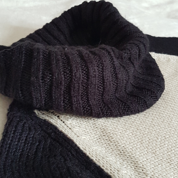 Dex Thick Knit Colour Blocked Cowl Sweater - Picture 3 of 8